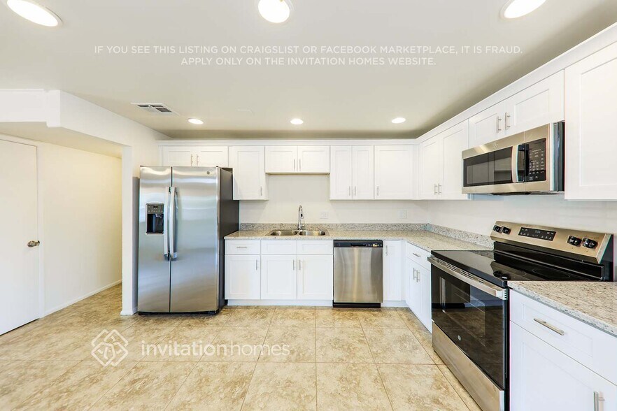 Building Photo - 3730 E Eugie Ave