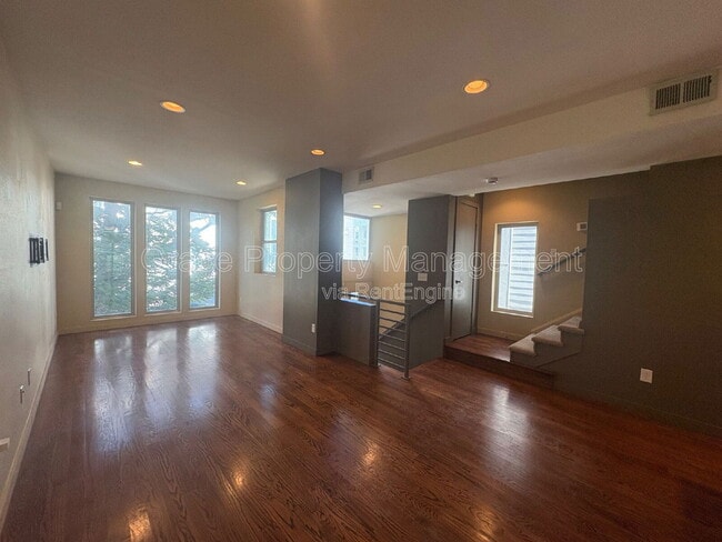 Building Photo - 3400 Larimer St