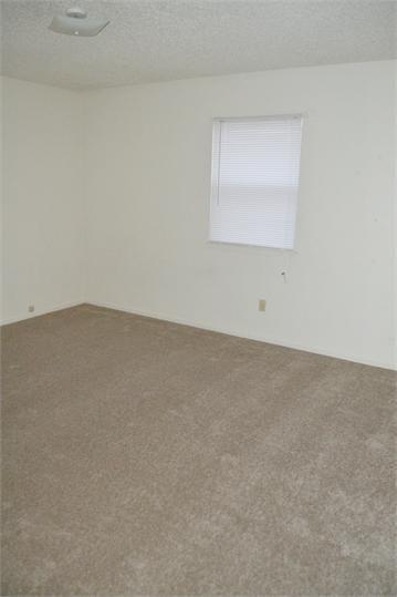 Building Photo - 909 Dryden Ave
