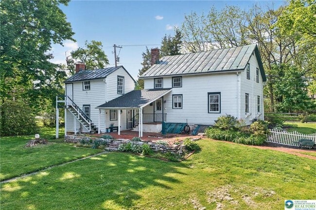 Building Photo - 5686 Cetronia Rd