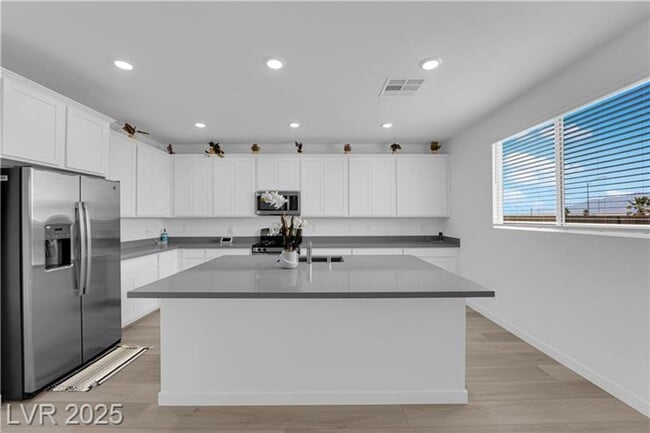 Building Photo - New Construction! Immaculate, 4 bed, 3 bat...