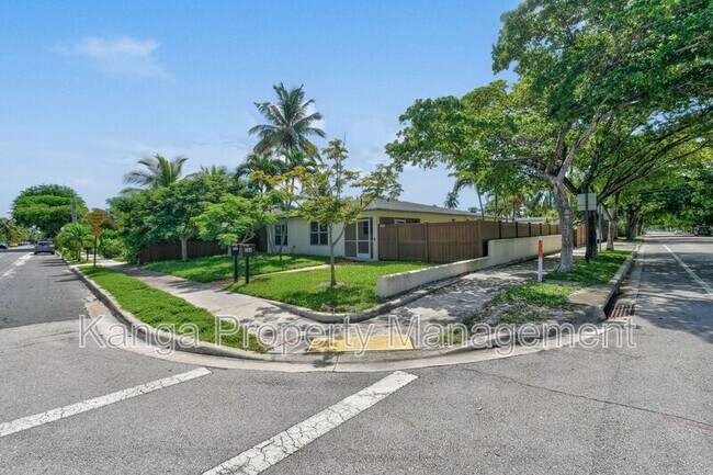 Building Photo - 244 Greymon Dr