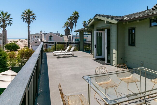Building Photo - 1520 Mandalay Beach Rd