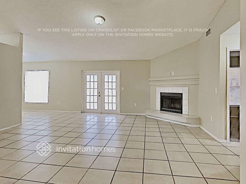 Building Photo - 704 Waterbridge Dr