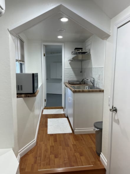 Building Photo - 31832 Florence Ave