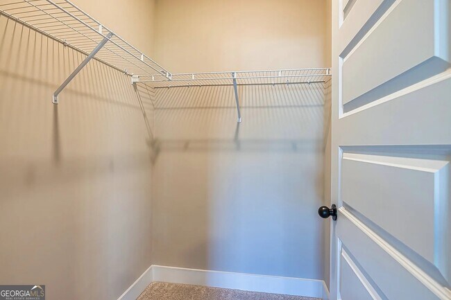 Building Photo - 65 Oakhurst Trail