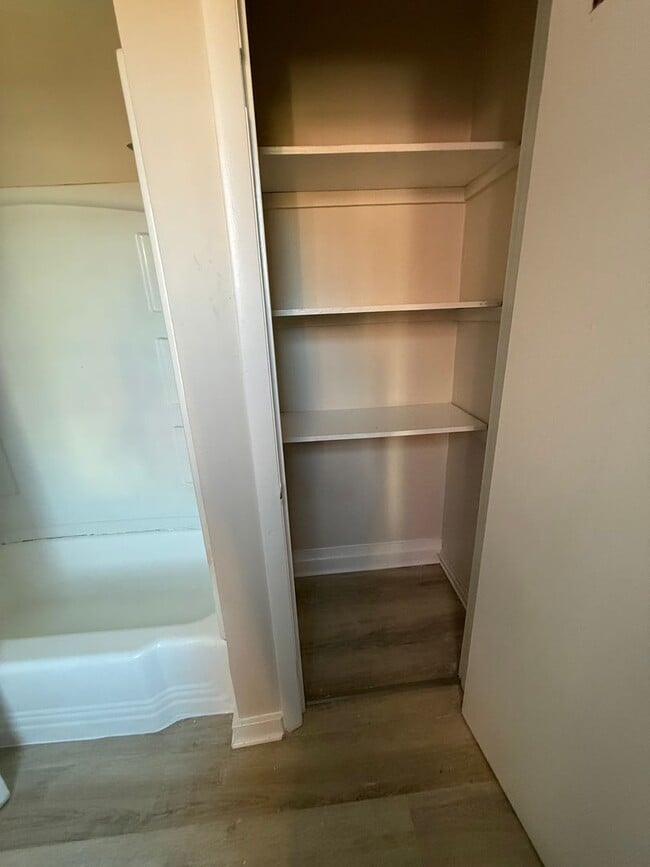 Building Photo - Spacious 3BR House in Columbia!