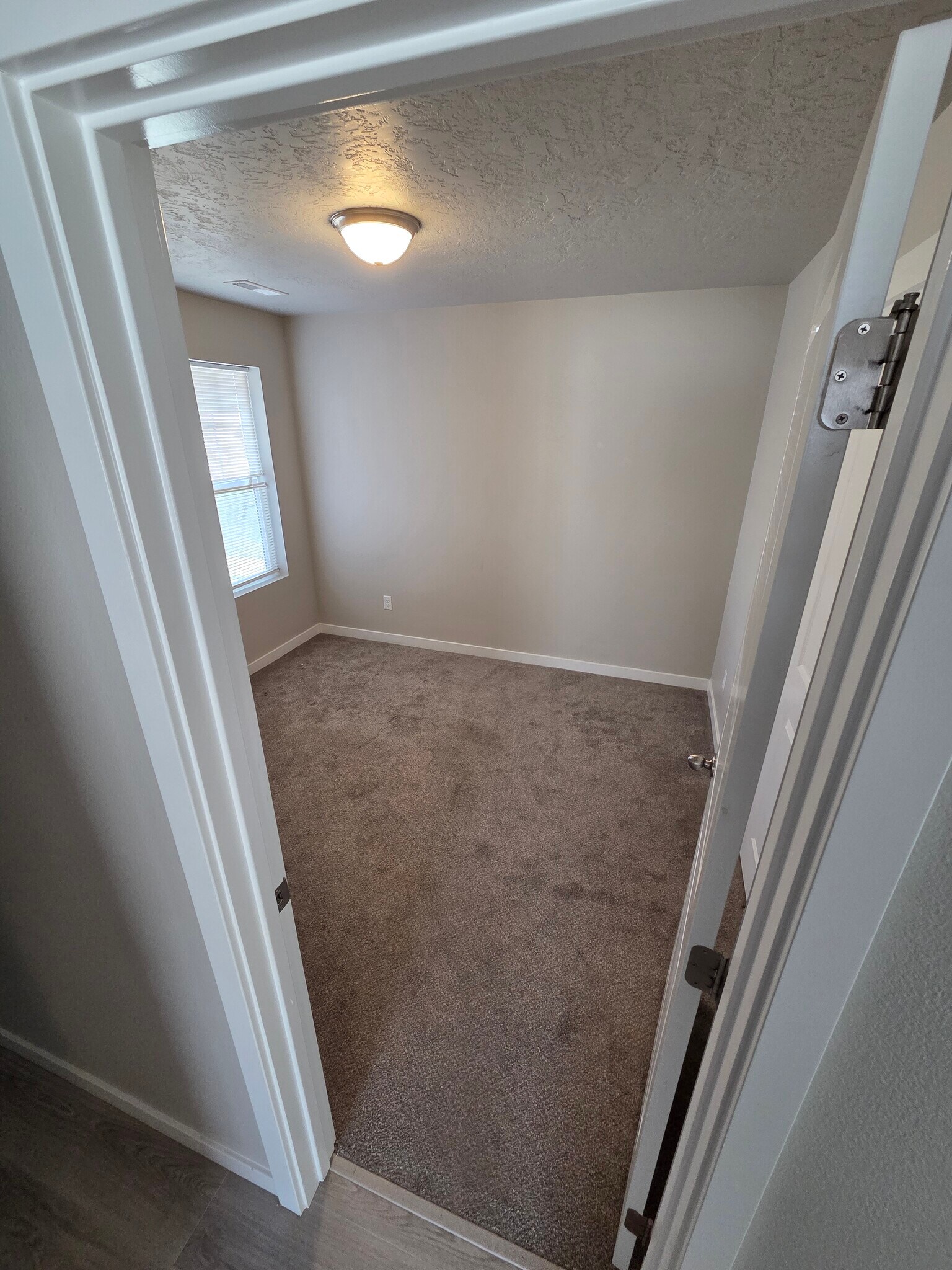 Building Photo - 17649 Desert Rdg Ave