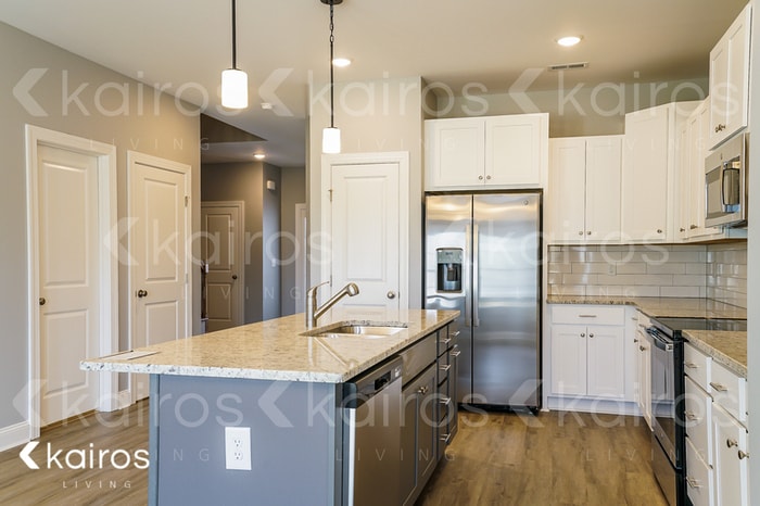 Building Photo - 3708 Oak Leaf Wy