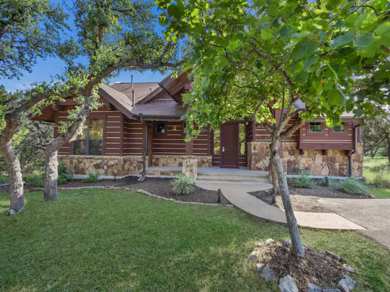 Building Photo - 18729 Natures Way