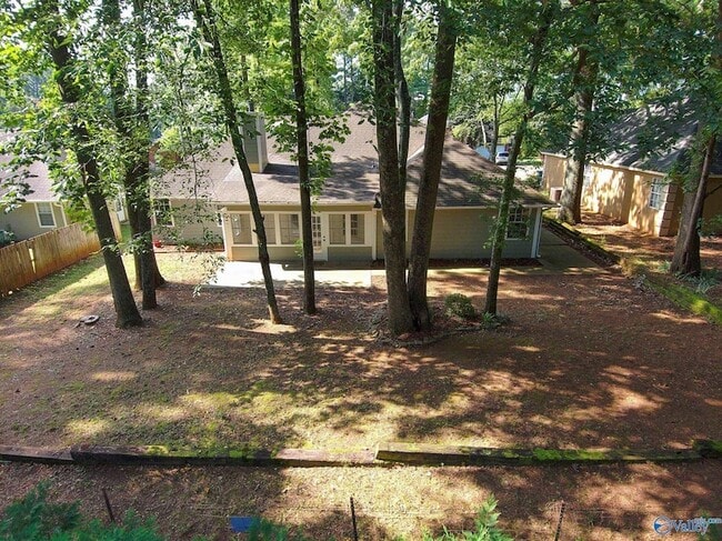 Building Photo - 205 Jarrett Ln