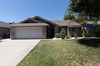 Building Photo - Stunning 3-bedroom, 2-bathroom home with a...