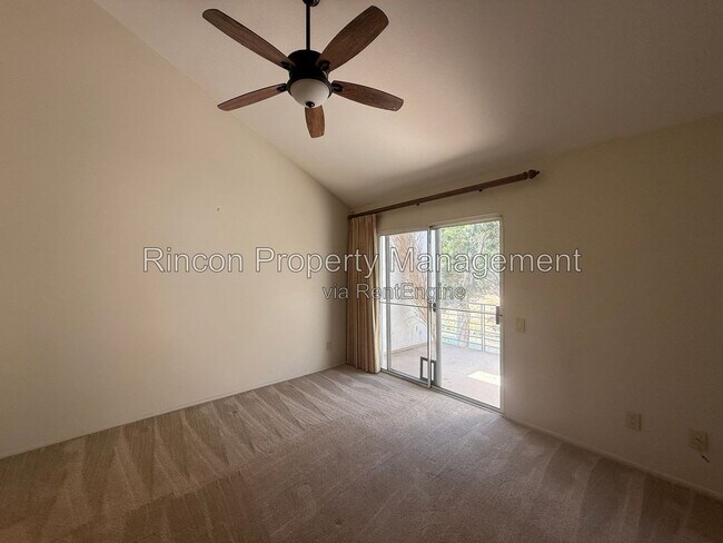 Building Photo - 325 Blue Dolphin Dr