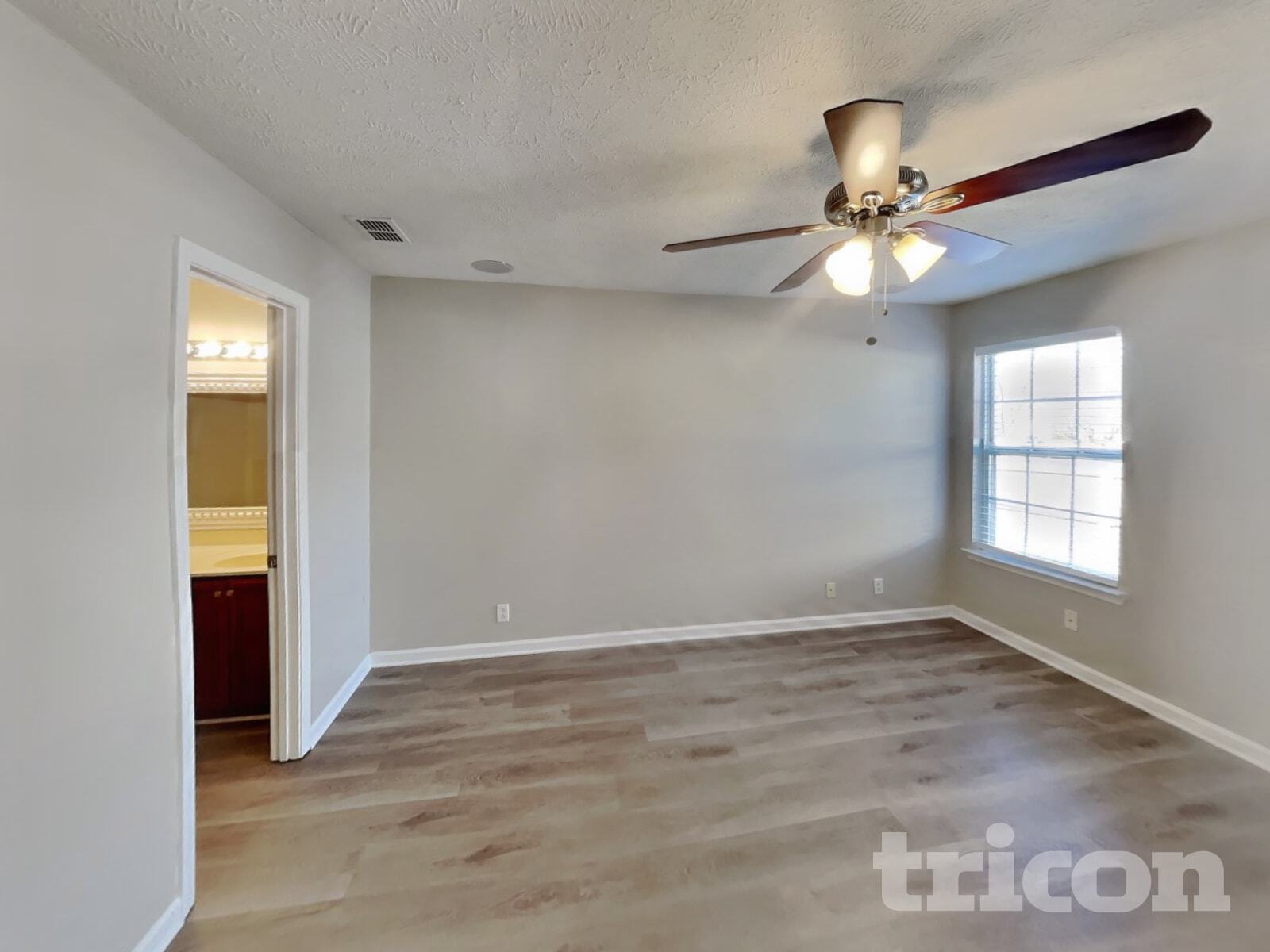 Building Photo - 3230 Oneida Ct