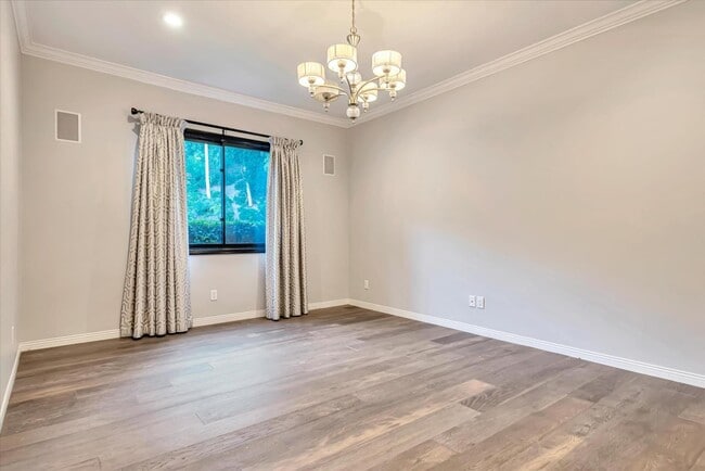 Building Photo - 25644 Queenscliff Ct