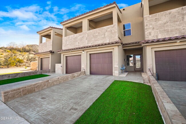 Building Photo - 6315 Escondido Dr