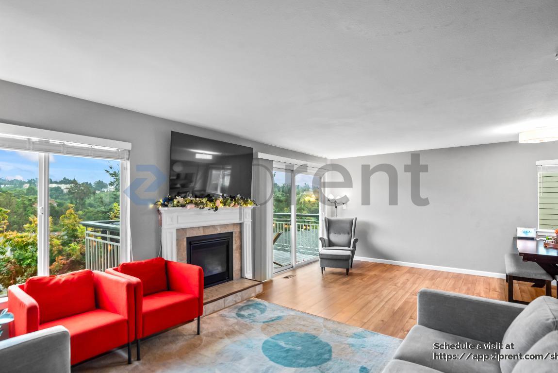 Building Photo - 25071 Oakridge Ct