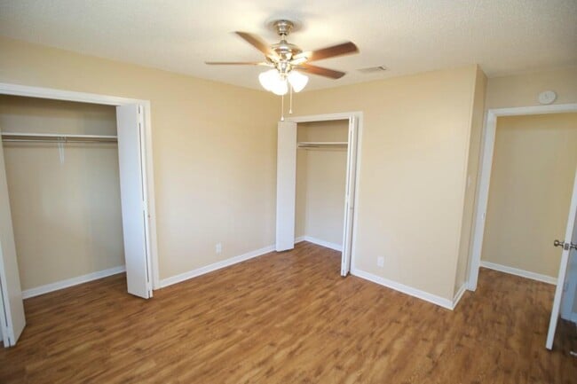 Building Photo - 2203 Lanier Dr