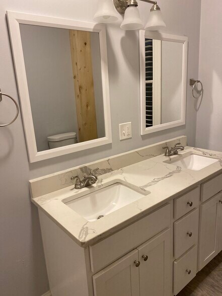 Building Photo - 27 Taber Ave