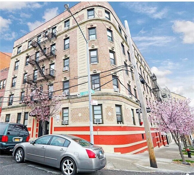 Primary Photo - 883 E 165th St