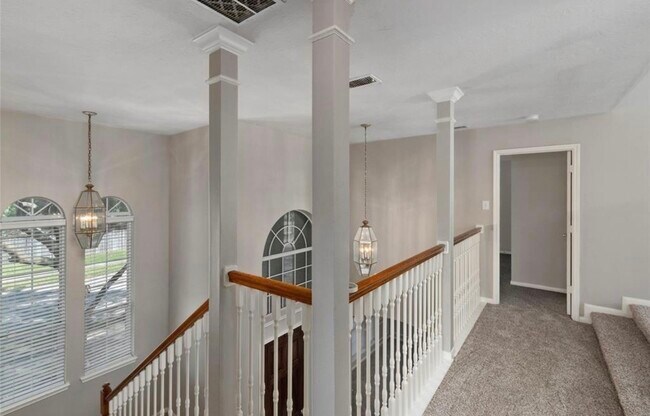 Building Photo - 10115 Cottonwood Canyon Dr