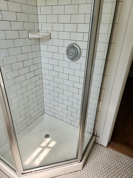 Building Photo - 45 Park St