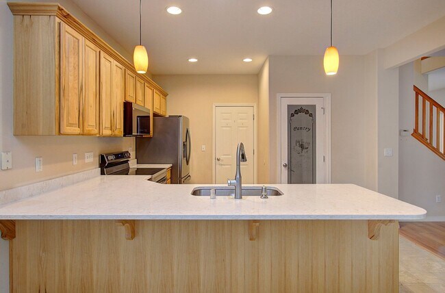 Building Photo - Salmon Creek 4 bd 2.5 ba Available Now!