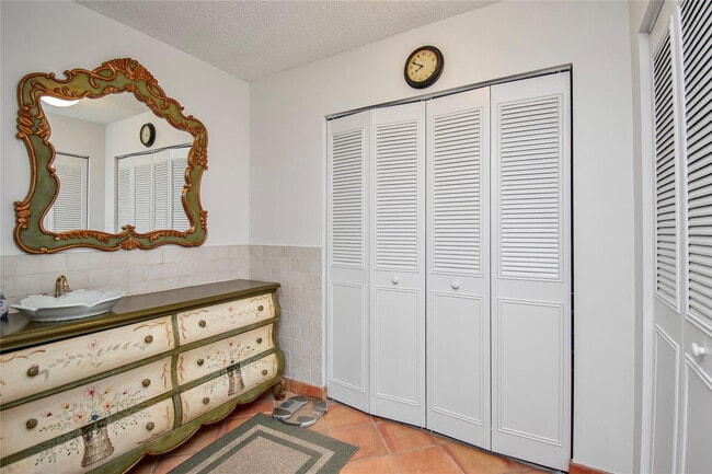 Building Photo - 3540 S Ocean Blvd