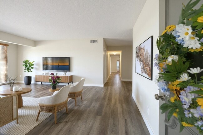 Building Photo - 12633 Memorial Dr