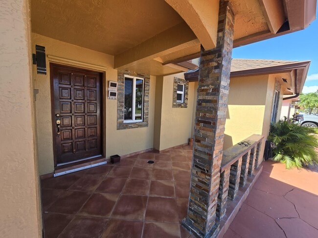 Building Photo - 18110 SW 139th Ct
