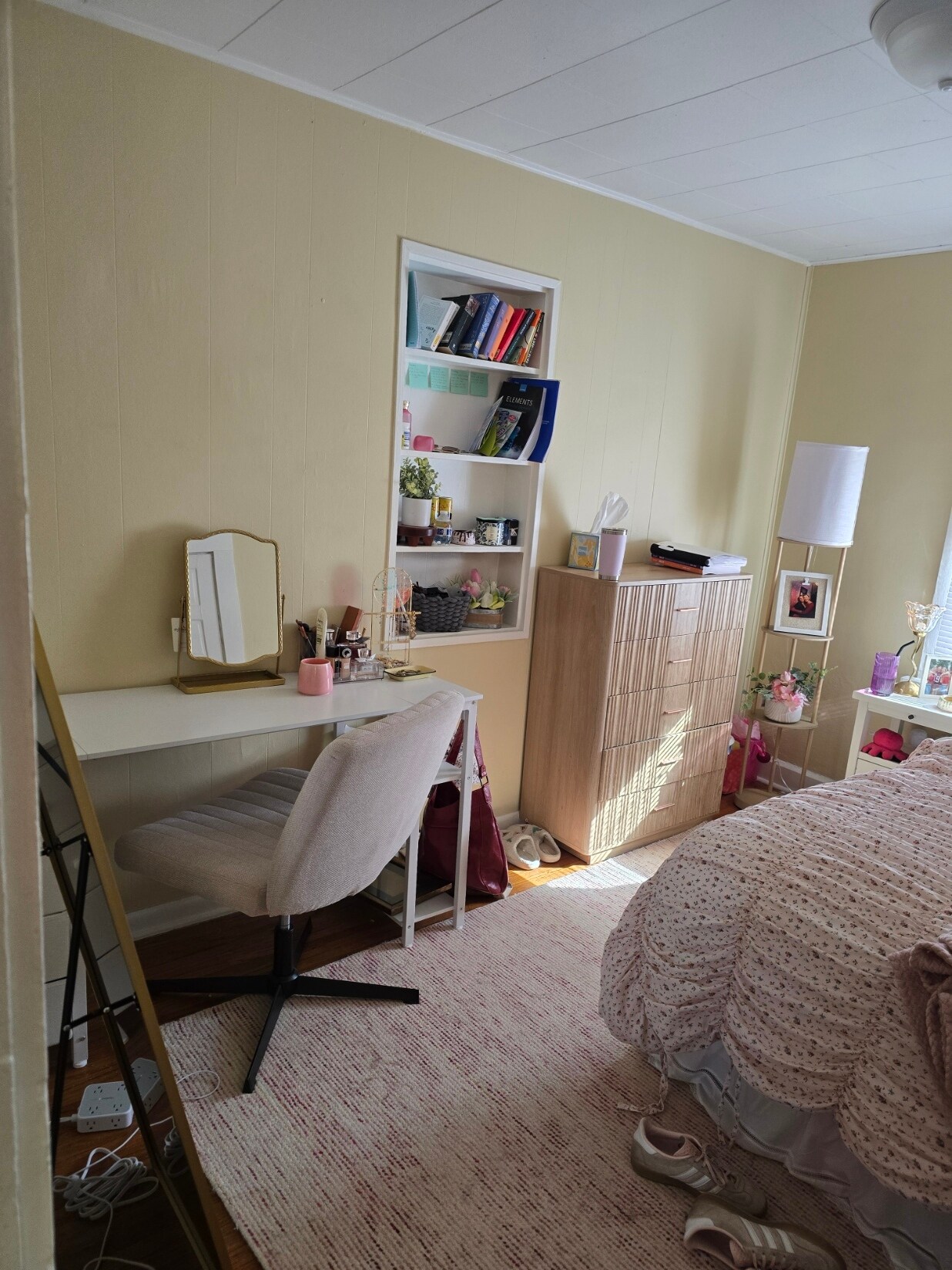 Building Photo - 1120 N Lincoln St