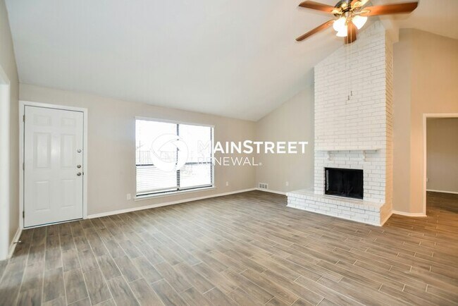 Building Photo - 4 Bedroom Pet-Friendly Home in Mesquite, TX with Main Street Renewal