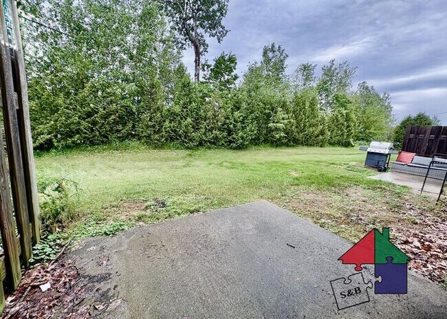 Building Photo - Gorgeous Pet Friendly Milton 3 Bedroom - Attached Garage and Patio!