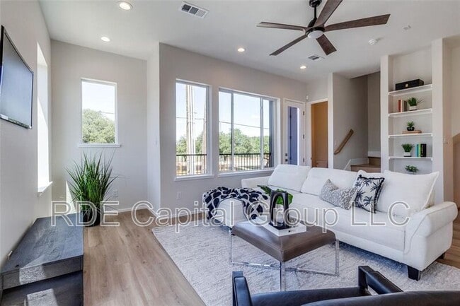 Building Photo - 3308 Birmingham Ave