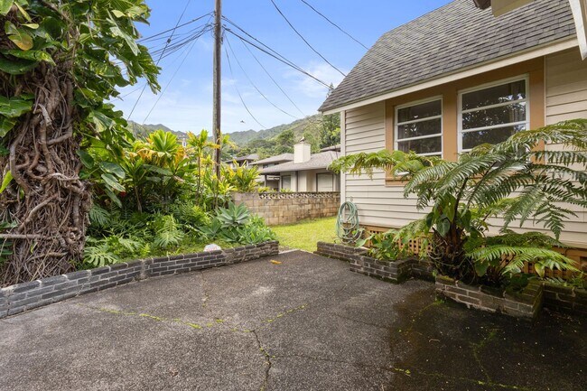 Building Photo - 2910 Nanihale Pl