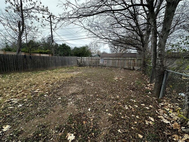 Building Photo - 5802 Emerald Forest Dr