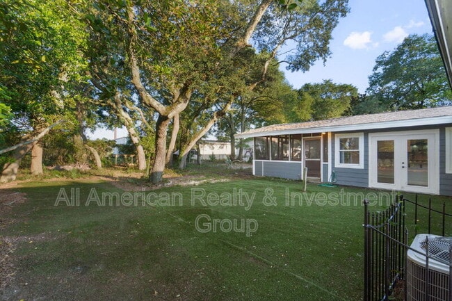 Building Photo - 19 Eglin St
