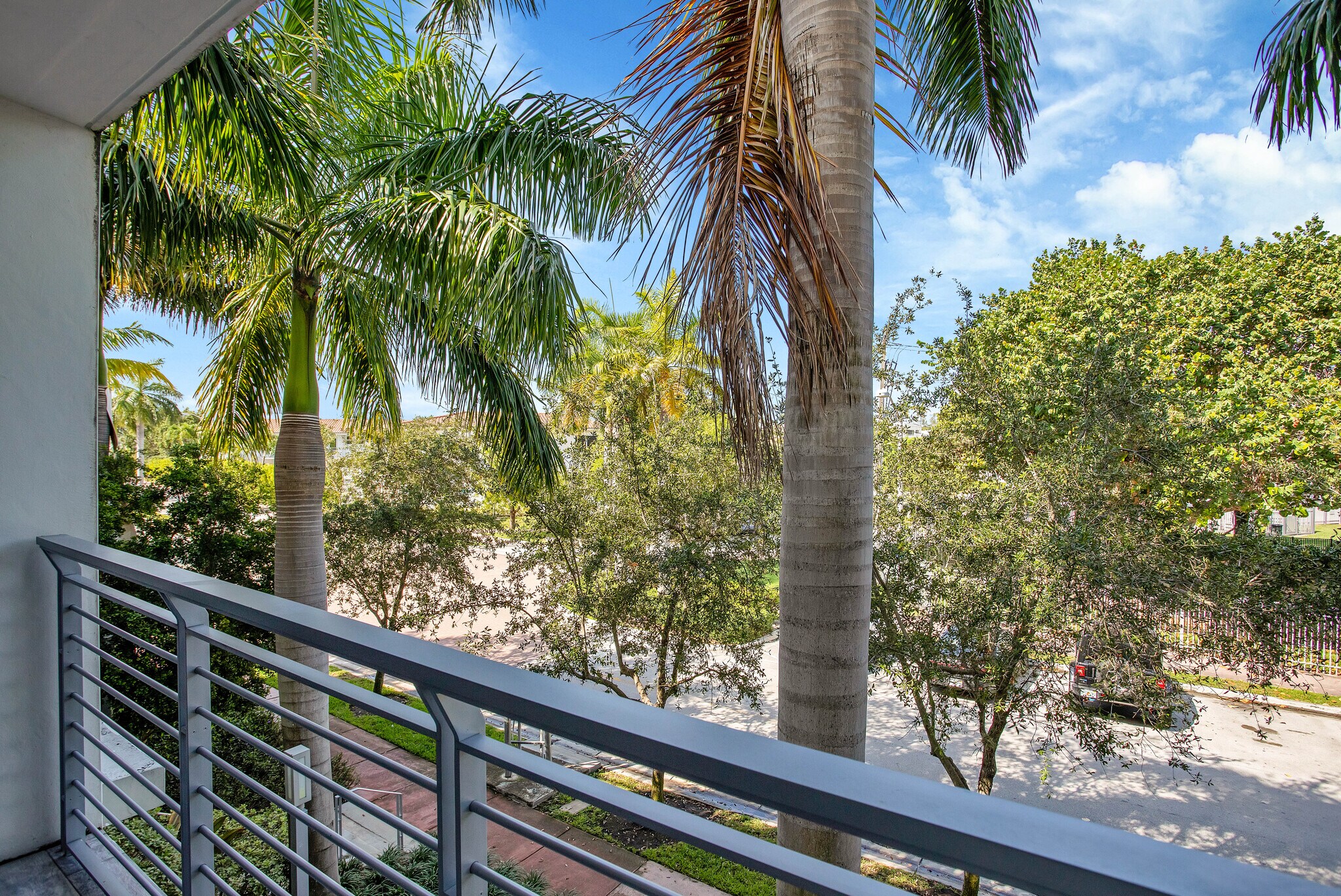 Building Photo - 87 N Shore Dr