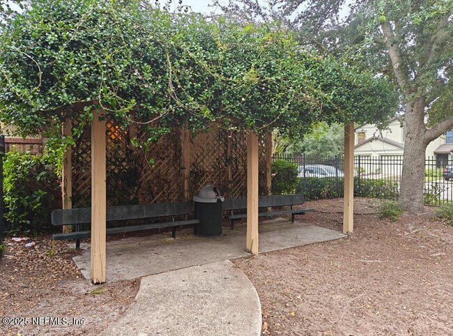 Building Photo - 7764 Playschool Ln