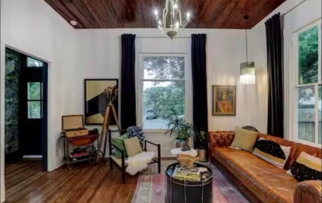 Building Photo - 3617 Ave Q 1/2