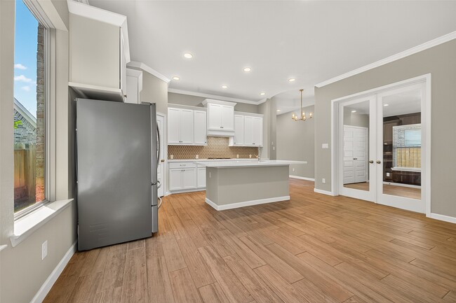 Building Photo - 381 Andes Dr