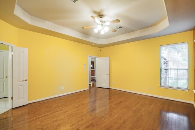Building Photo - 2412 Arbor Dr