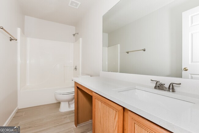 Building Photo - 3005 Pebble Creek Ln