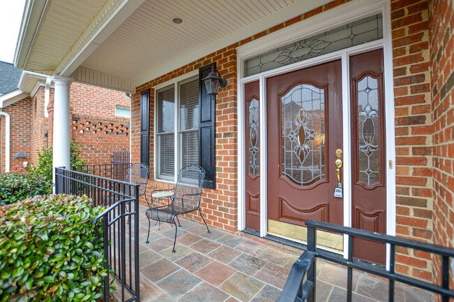 Building Photo - 986 Blakeley Walk