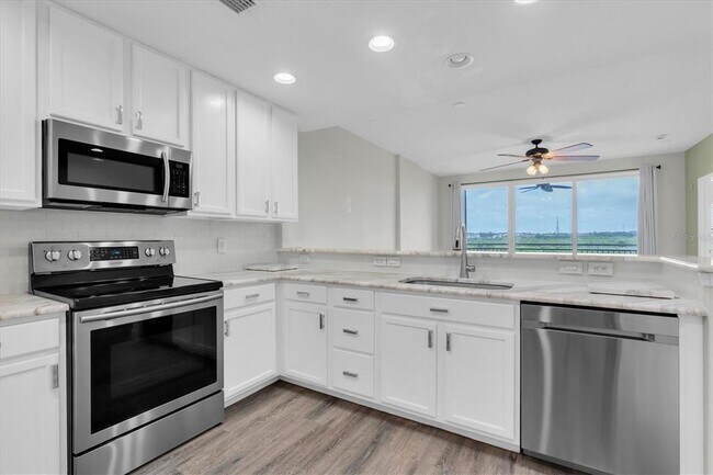 Building Photo - 7296 Marathon Dr