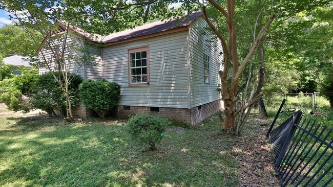 Building Photo - 127 Barbara Ave