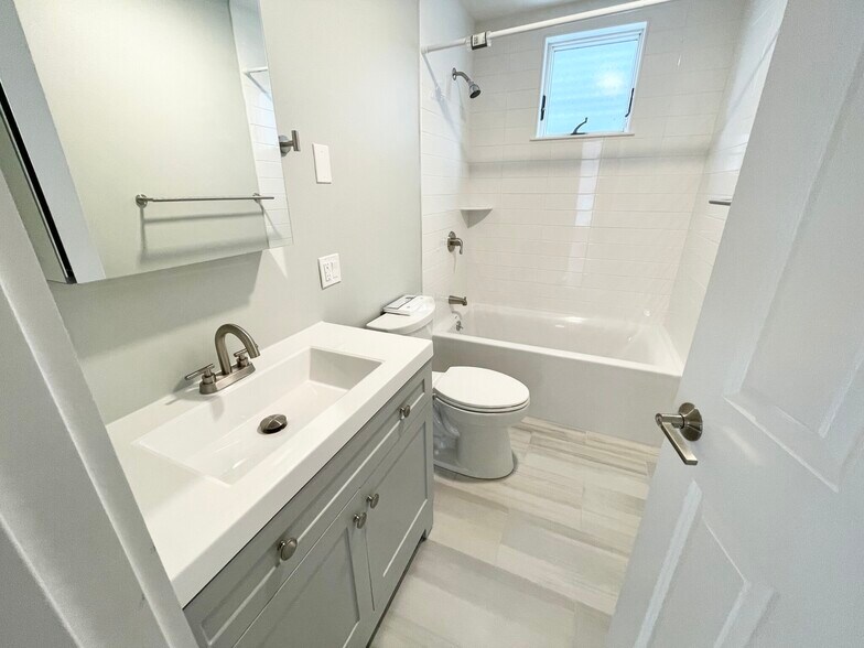 Building Photo - 5 Saint Margaret St