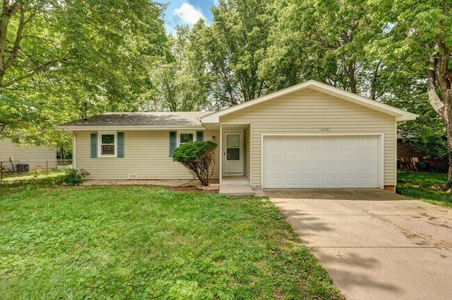 Primary Photo - Charming 3 bedroom house in Springfield,MO!