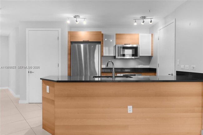 Building Photo - 3301 NE 1st Ave