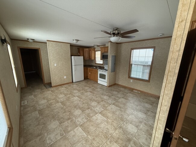 Building Photo - 300 Bierney Creek Rd